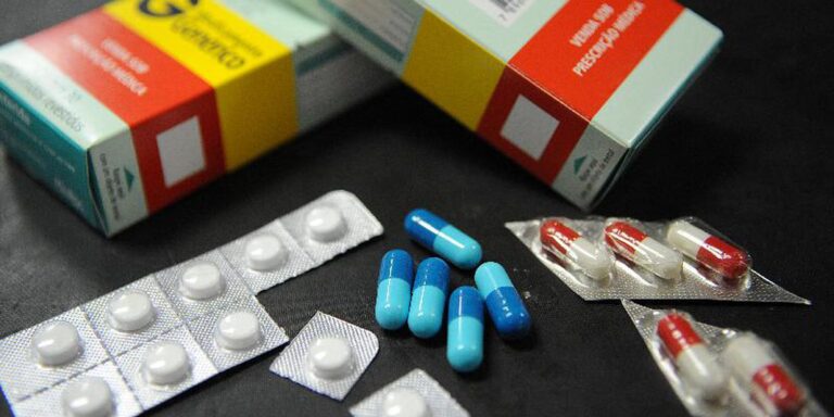 Senado debate adiamento do reajuste de preços de medicamentos