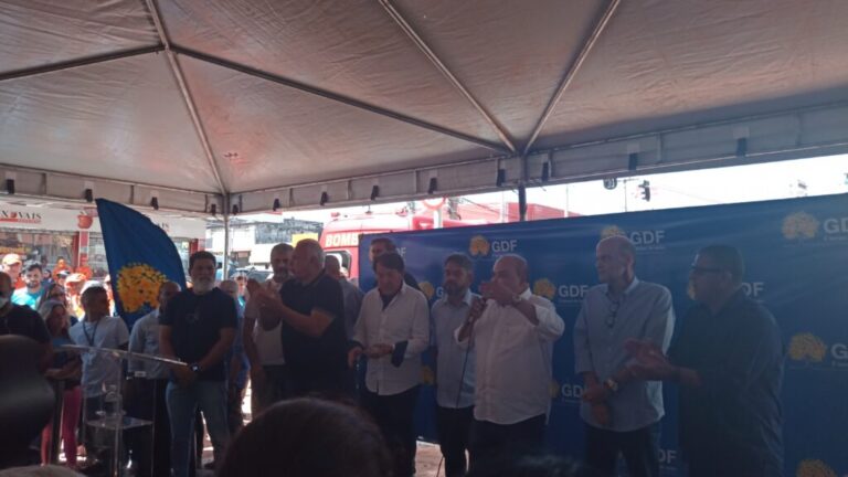 Governador Ibaneis oficializa a liberação do trânsito na Avenida Comercial