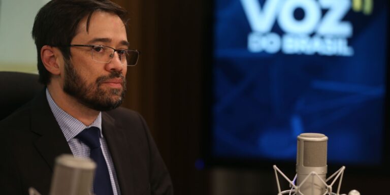 Diretor-geral da PF detalha mudanças no passaporte brasileiro