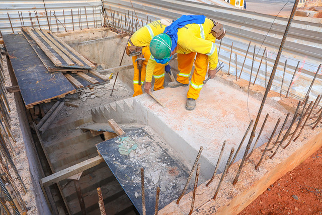 Túnel de Taguatinga ganha primeira escada de emergência