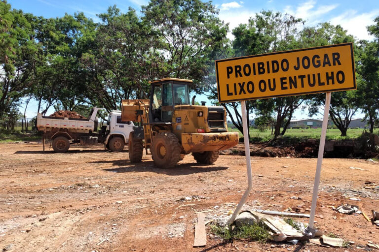 Retiradas 115 toneladas de entulhos em força-tarefa no Guará