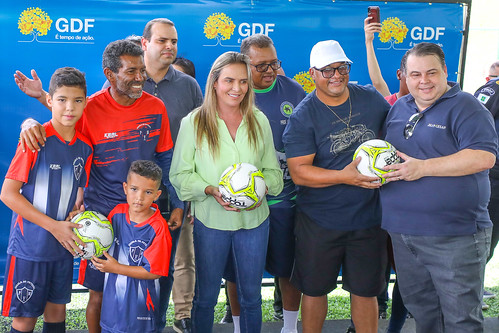 Gama recebe o oitavo campo sintético entregue pelo GDF no ano