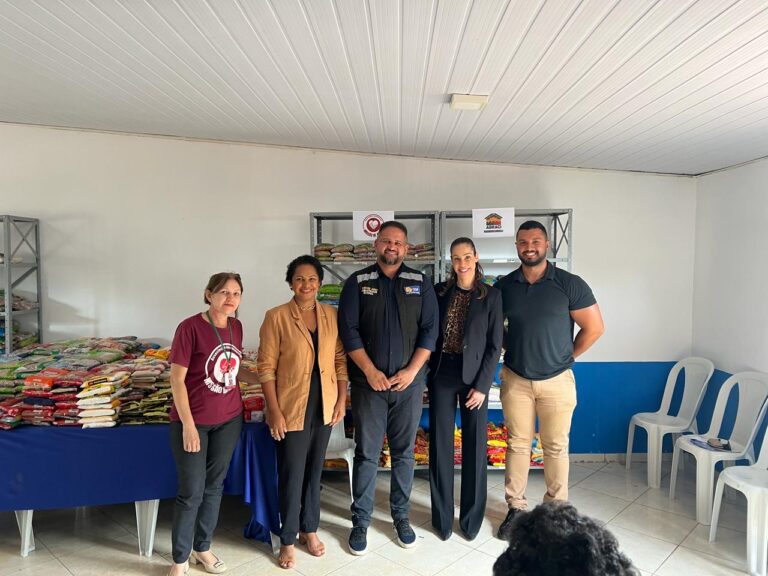 ONGs recebem doação de cestas básicas no Cruzeiro