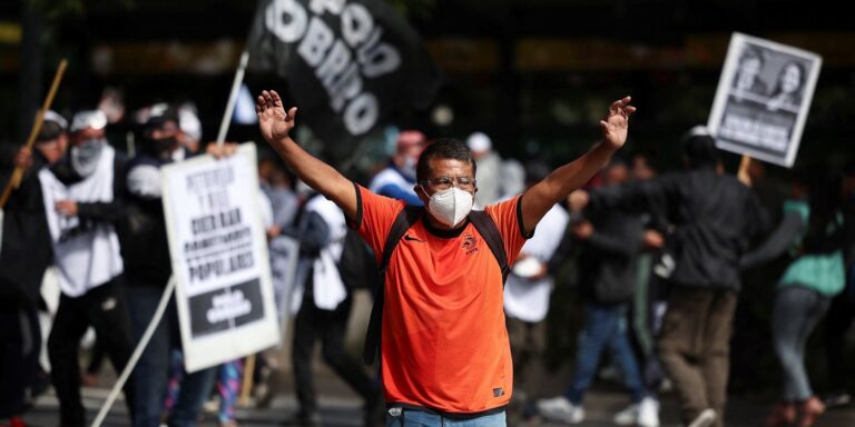 Central sindical argentina anuncia greve geral contra governo Milei
