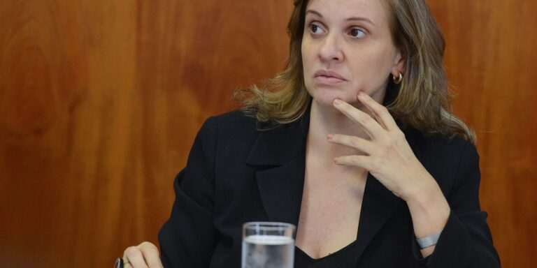 Secretária Leany Lemos deixa Ministério do Planejamento