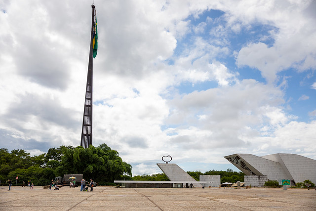 19/01/2025 - Primeira Troca da Bandeira Nacional de 2025 abre calendário cívico e atrai visitantes à Praça dos Três Poderes